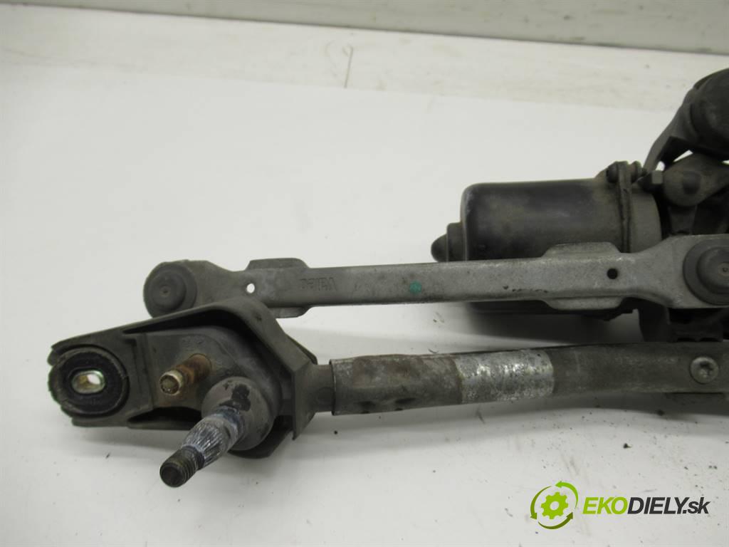 Toyota Aygo  2006 50 kW HATCHBACK 3D 1.0B 68KM 05-08 1000 Mechanizmus stieračov predný  (Motorčeky stieračov predné)