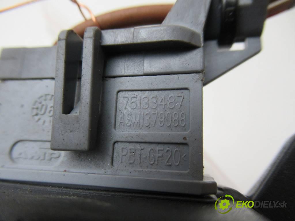 Opel Signum  2004 90 kW 1.8B 122KM 03-05 1800 Odpor, rezistor kúrenia vzduchu 73421312U (Odpory (rezistory) kúrenia)