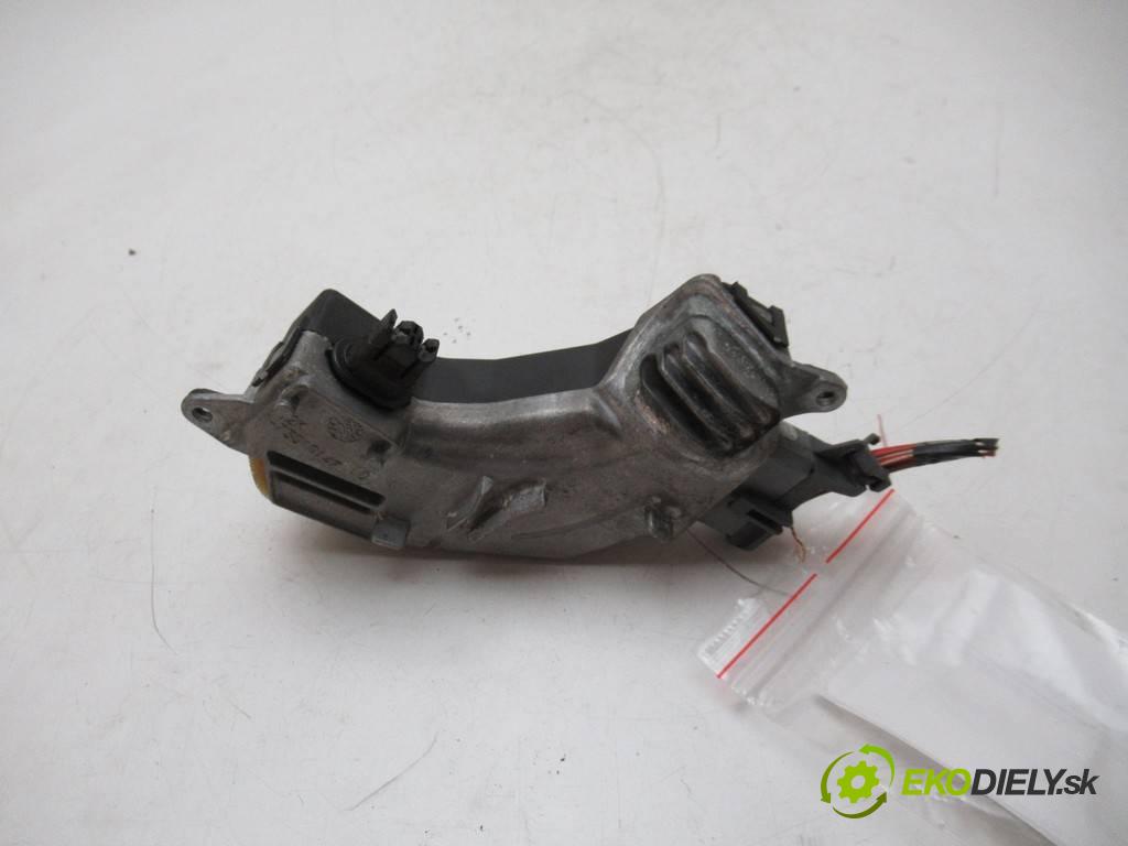 Opel Signum  2004 90 kW 1.8B 122KM 03-05 1800 Odpor, rezistor kúrenia vzduchu 73421312U (Odpory (rezistory) kúrenia)