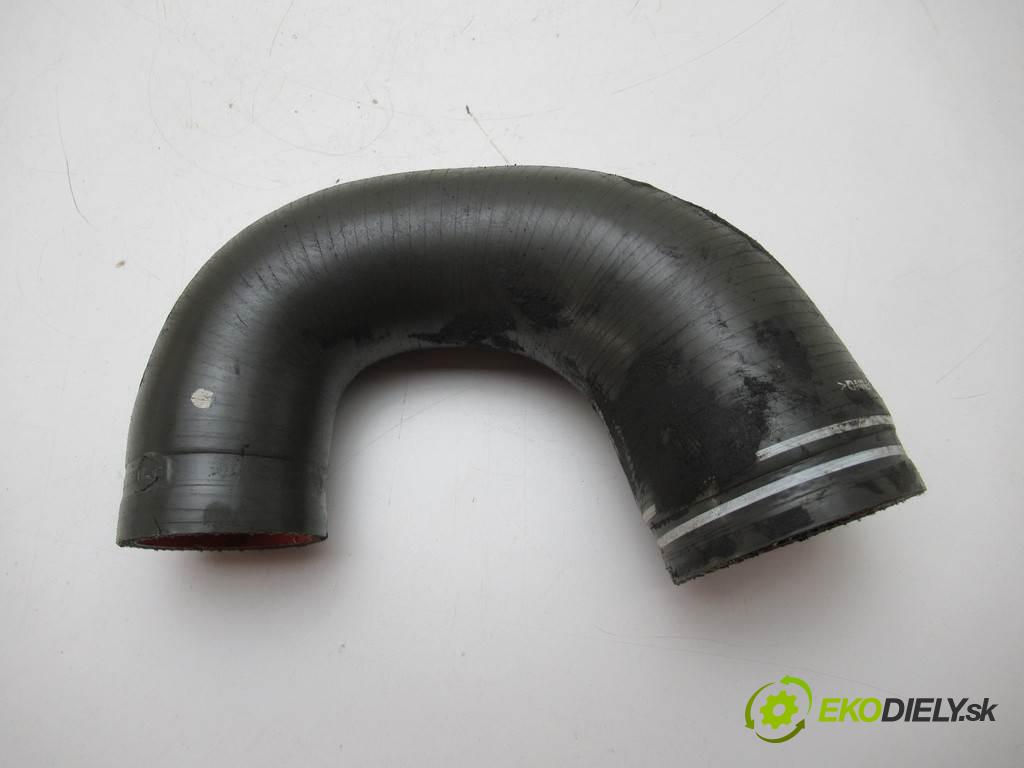 Fiat Croma    KOMBI 5D 1.9JTD Multijet 150KM 05-11  Rúra hadice turba 51756785 (Hadice intercoolera)