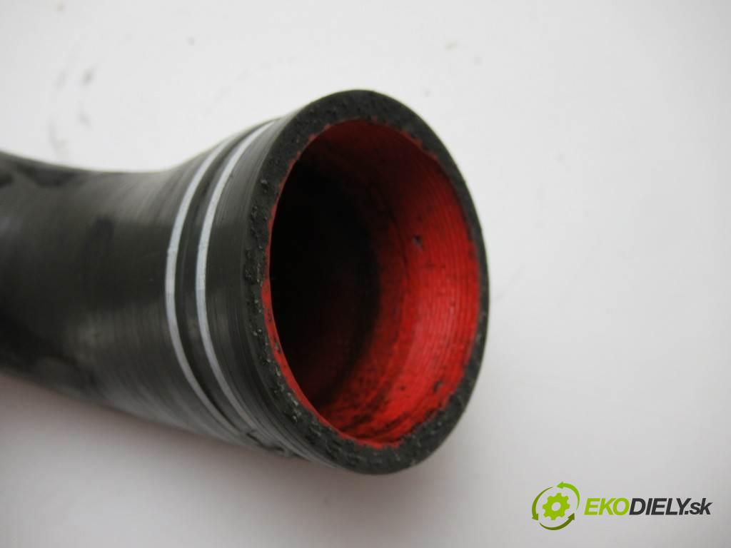 Fiat Croma    KOMBI 5D 1.9JTD Multijet 150KM 05-11  Rúra hadice turba 51756785 (Hadice intercoolera)