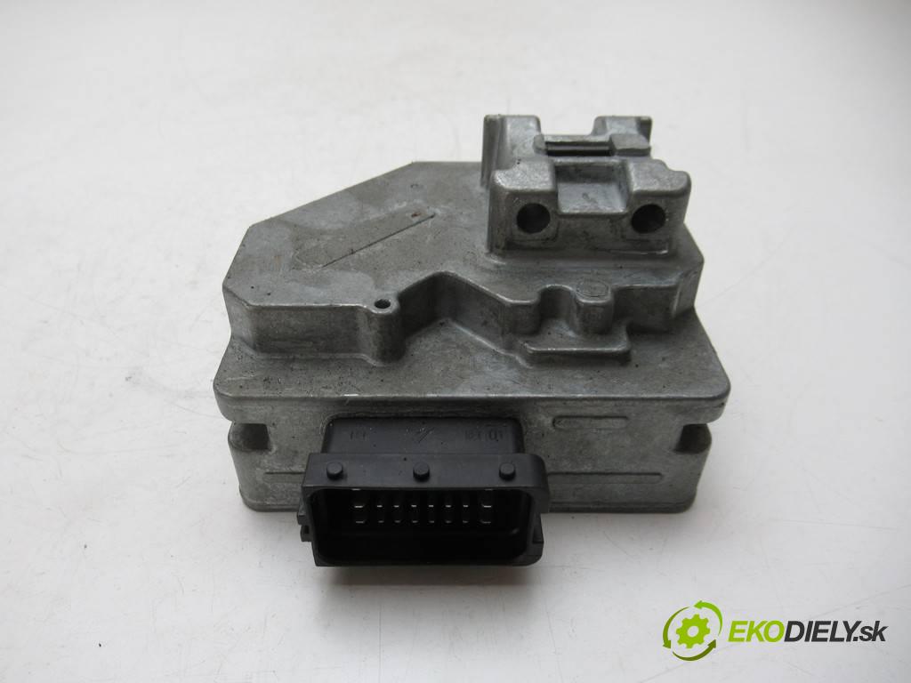 Fiat Croma    KOMBI 5D 1.9JTD 150KM 05-11  blokáda volantu 00517205180 (Ostatní)