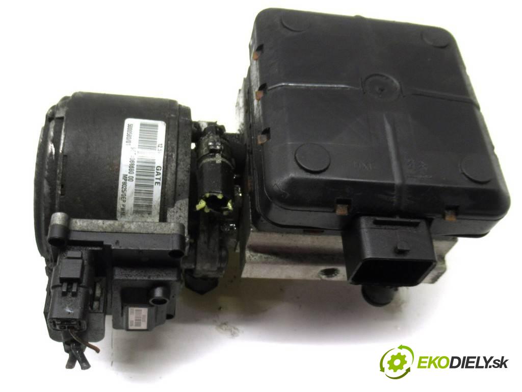 Citroen C5 III    KOMBI 5D 2.0HDI 136KM 08-17  Pumpa hydraulická nápravy 9654068680