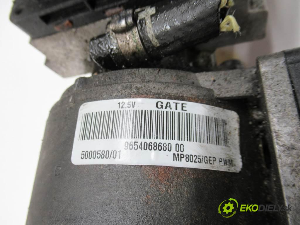 Citroen C5 III    KOMBI 5D 2.0HDI 136KM 08-17  Pumpa hydraulická nápravy 9654068680