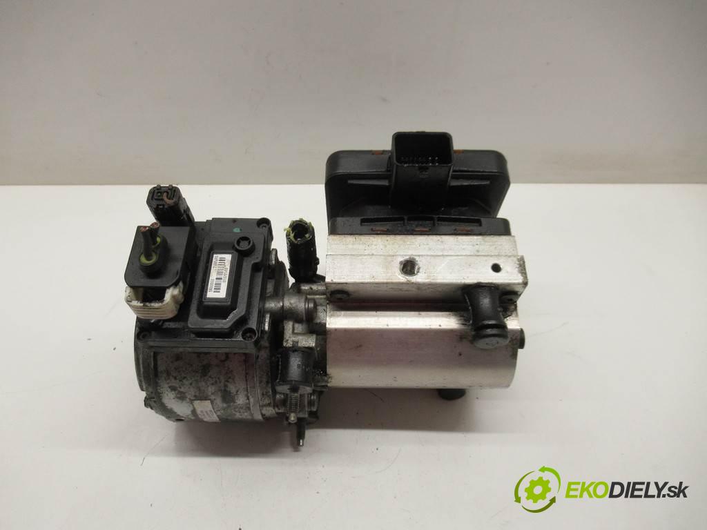Citroen C5 III    KOMBI 5D 2.0HDI 136KM 08-17  Pumpa hydraulická nápravy 9654068680