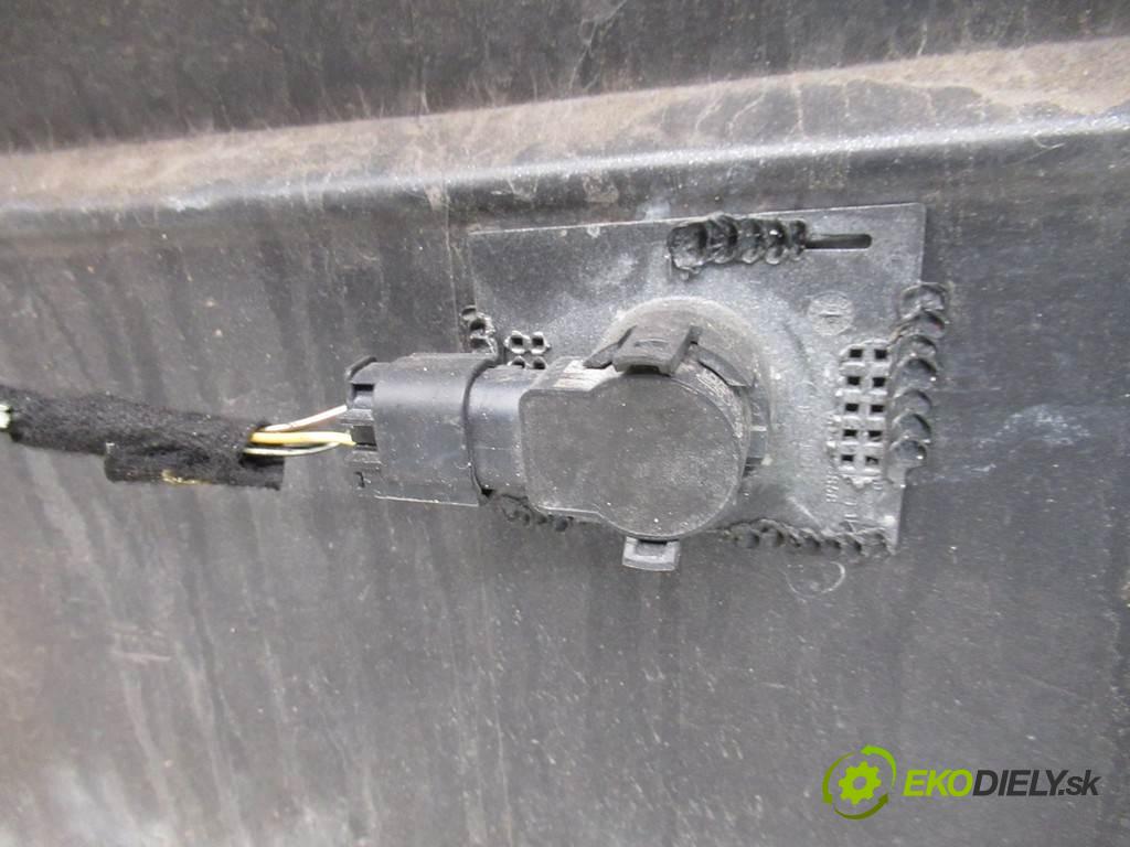 Opel Corsa D   2013  HATCHBACK LIFT 5D 100KM 11-14 1400 nárazník zadní část