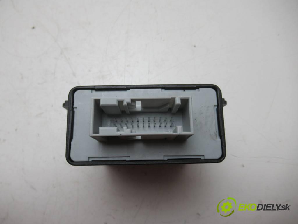 Audi A6 C6    LIFT KOMBI 5D 240KM 08-11  Modul svetiel 8P0907357M (Ostatné)