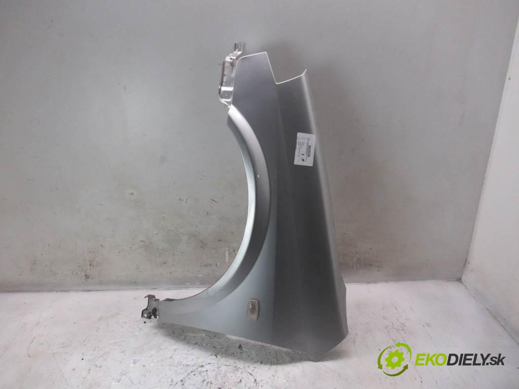 Nissan Primera P12  2002  KOMBI 5D 1.8B 115KM 01-07 1800 blatník přední část levý