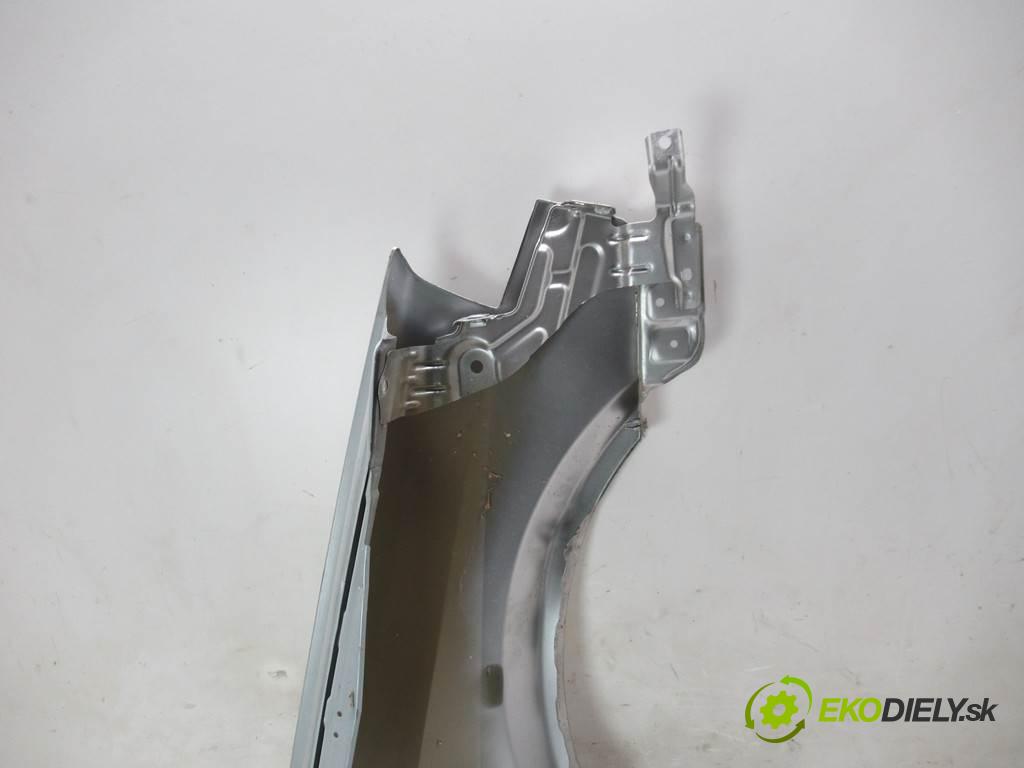 Nissan Primera P12  2002  KOMBI 5D 1.8B 115KM 01-07 1800 blatník přední část levý