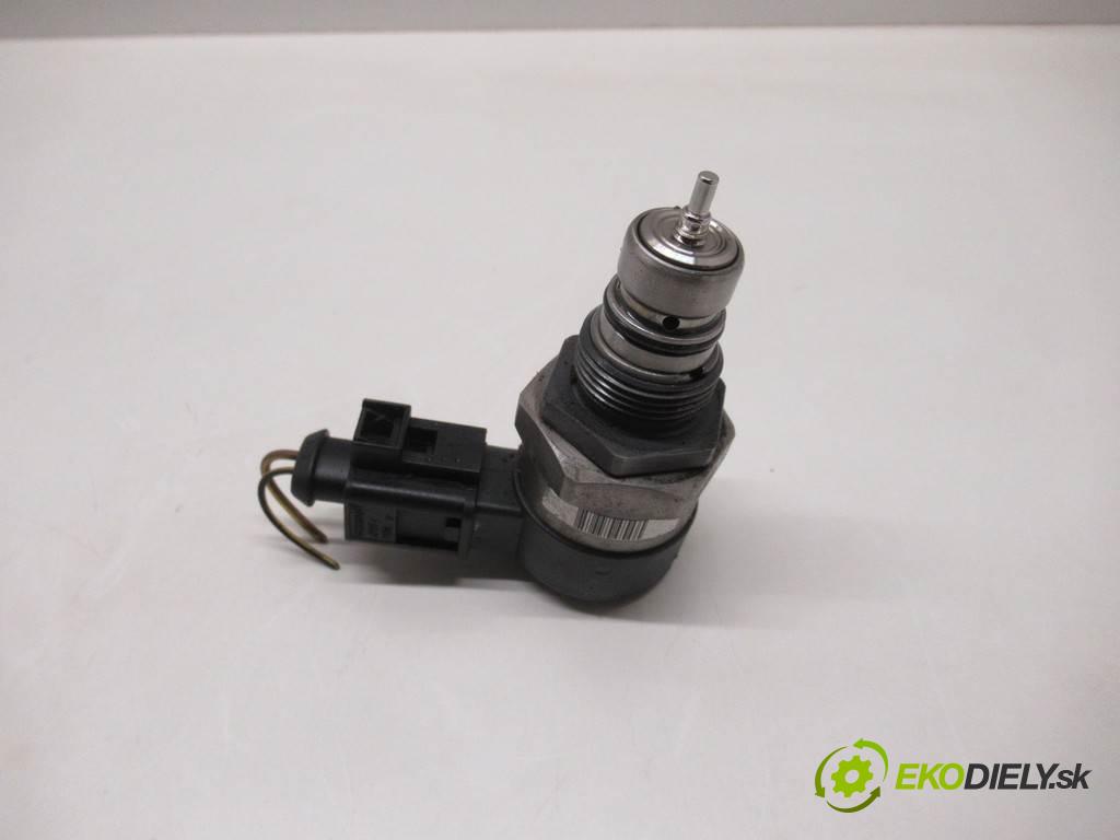 Audi A6 C6    LIFT KOMBI 5D 240KM 08-11  Regulátor tlaku paliva 057130764H (Ostatní)