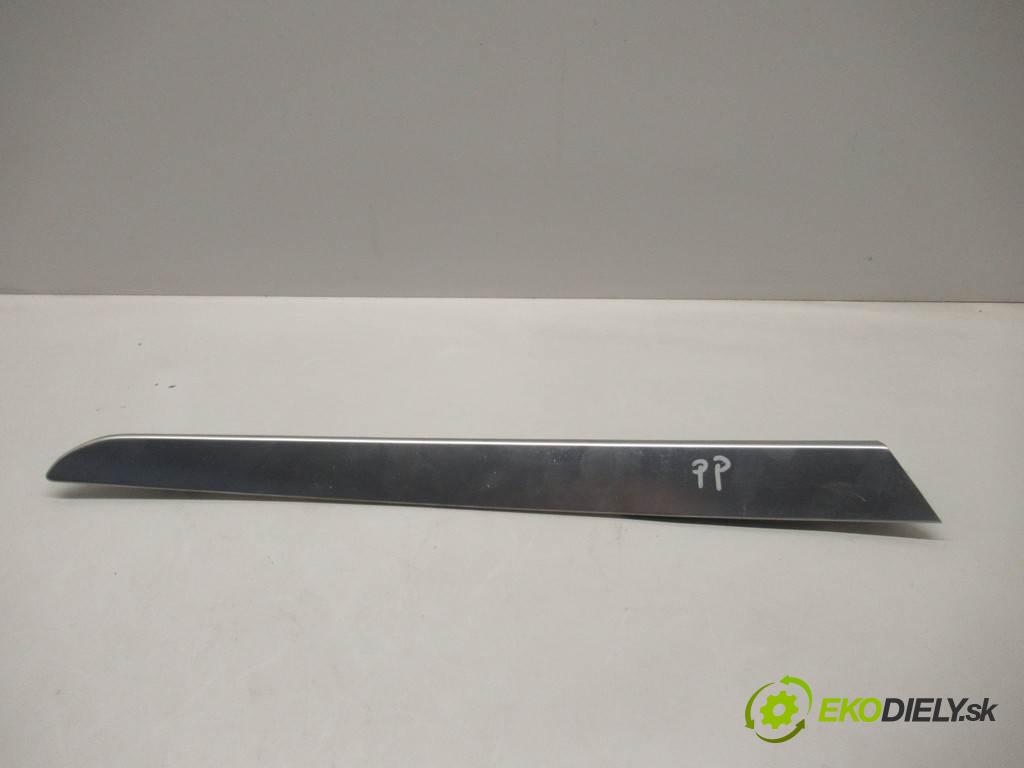 Audi A6 C6    LIFT KOMBI 5D 240KM 08-11  lišta ozdobná pravá chróm 4F0867410