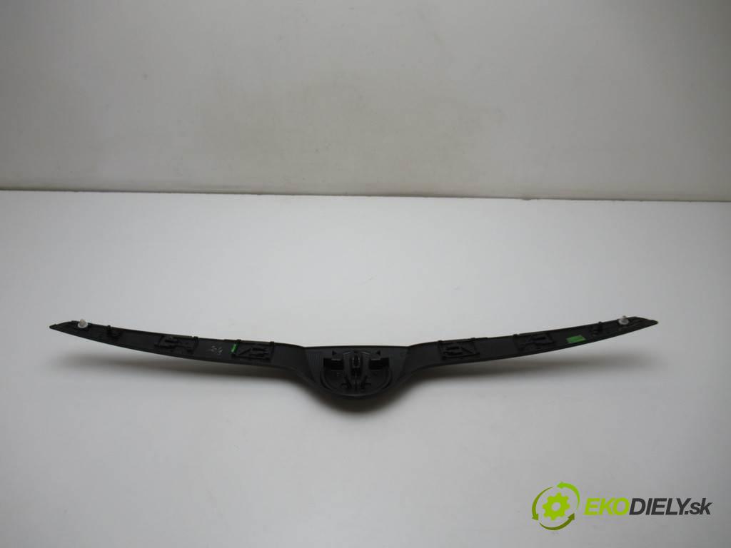 Skoda Fabia II  2010 44 kW HATCHBACK 5D 1.2B 60KM 07-14 1200 Mriežka maska 5J0853633A (Mriežky, masky)