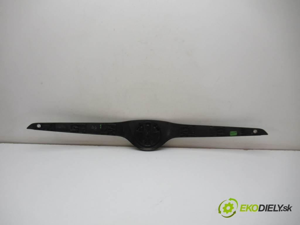 Skoda Fabia II  2010 44 kW HATCHBACK 5D 1.2B 60KM 07-14 1200 Mriežka maska 5J0853633A (Mriežky, masky)