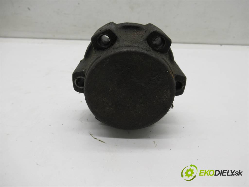 Nissan Terrano    4X4 3.0B 129KM 86-96  remenica náhonu (pohonu)  (Remenice)