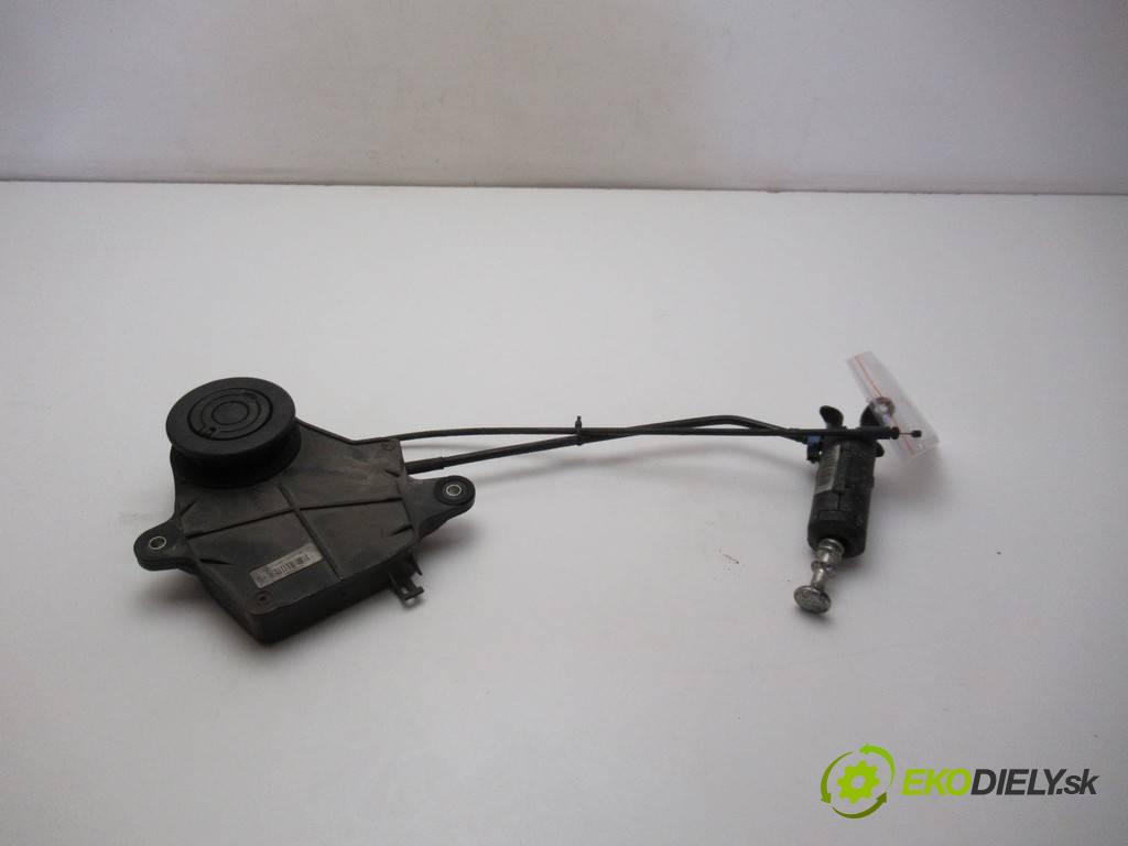 Peugeot 308 LIFT    KOMBI 5D 1.6HDI 90KM 07-13  - kolesa ozubeného 96481316YR