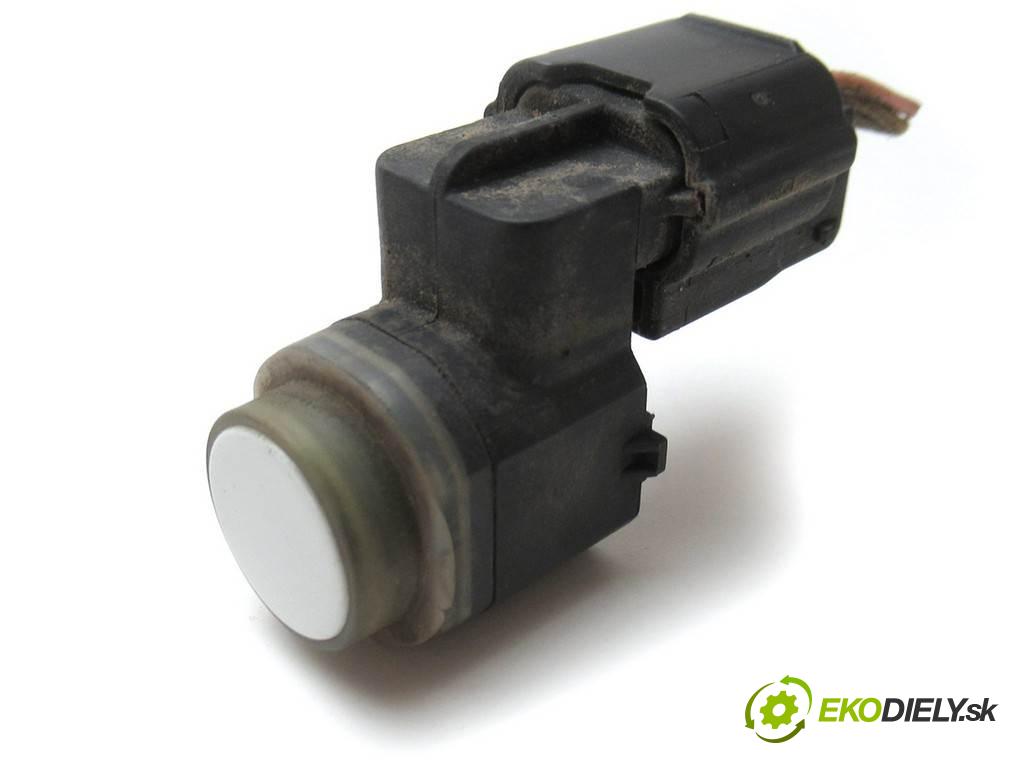 Renault Scenic III    1.4B 131KM 09-13  snímač PDC - 284420003R (Snímače)