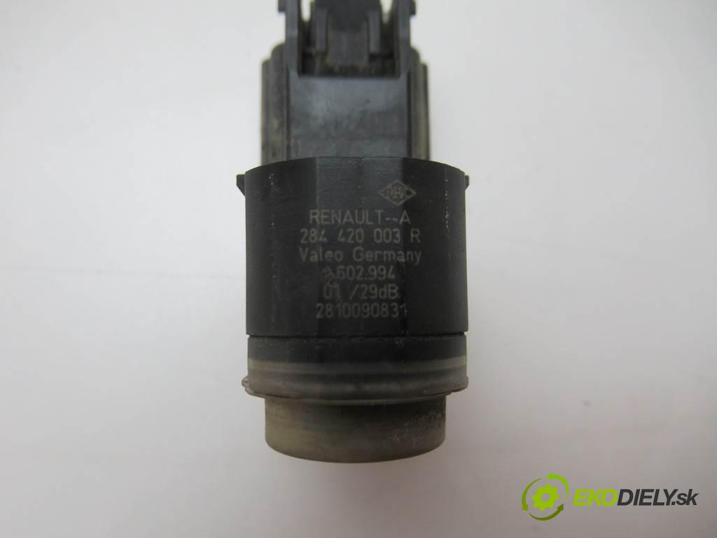 Renault Scenic III    1.4B 131KM 09-13  snímač PDC - 284420003R (Snímače)