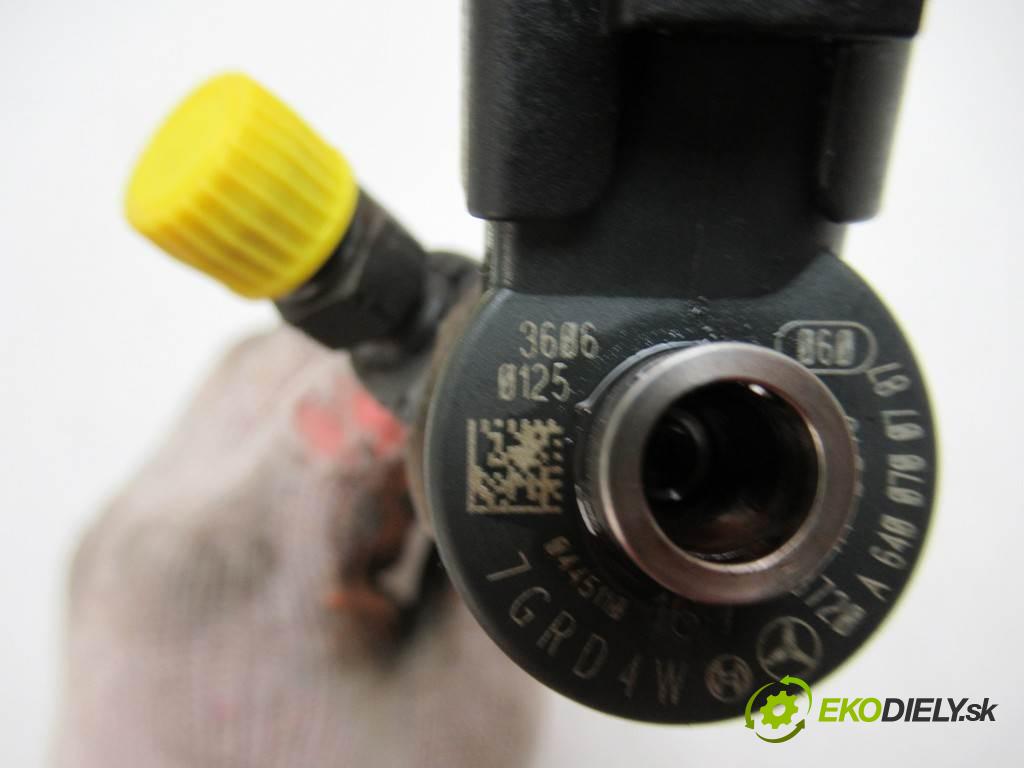 Mercedes-Benz B W245  2006 80 kW 2.0CDI 109KM 05-11 2000 Vstrekovacie ventily A6400700787 (Vstrekovacie ventily)