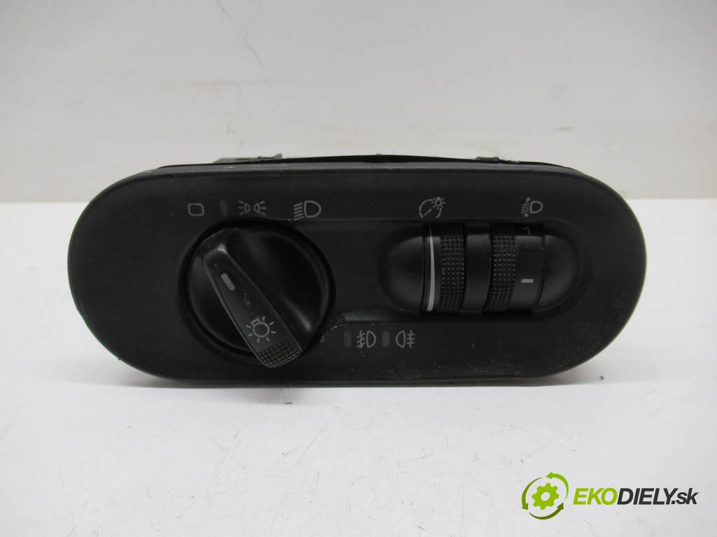 Seat Alhambra  1999 81 kW VAN 5D 1.9TDI 110KM 96-00 1900 Spínač svetiel na prístrojovej doske 7M1941531P (Prepínače, spínače, tlačidlá a ovládače kúrenia)