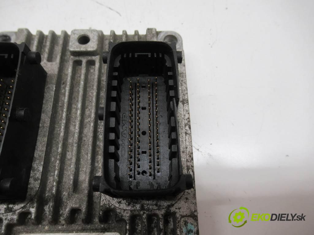 Fiat Grande Punto  2006 48 kW HATCHBACK 5D 1.2B 65KM 05-12 1200 riadiaca jednotka Motor 517802240 (Riadiace jednotky)
