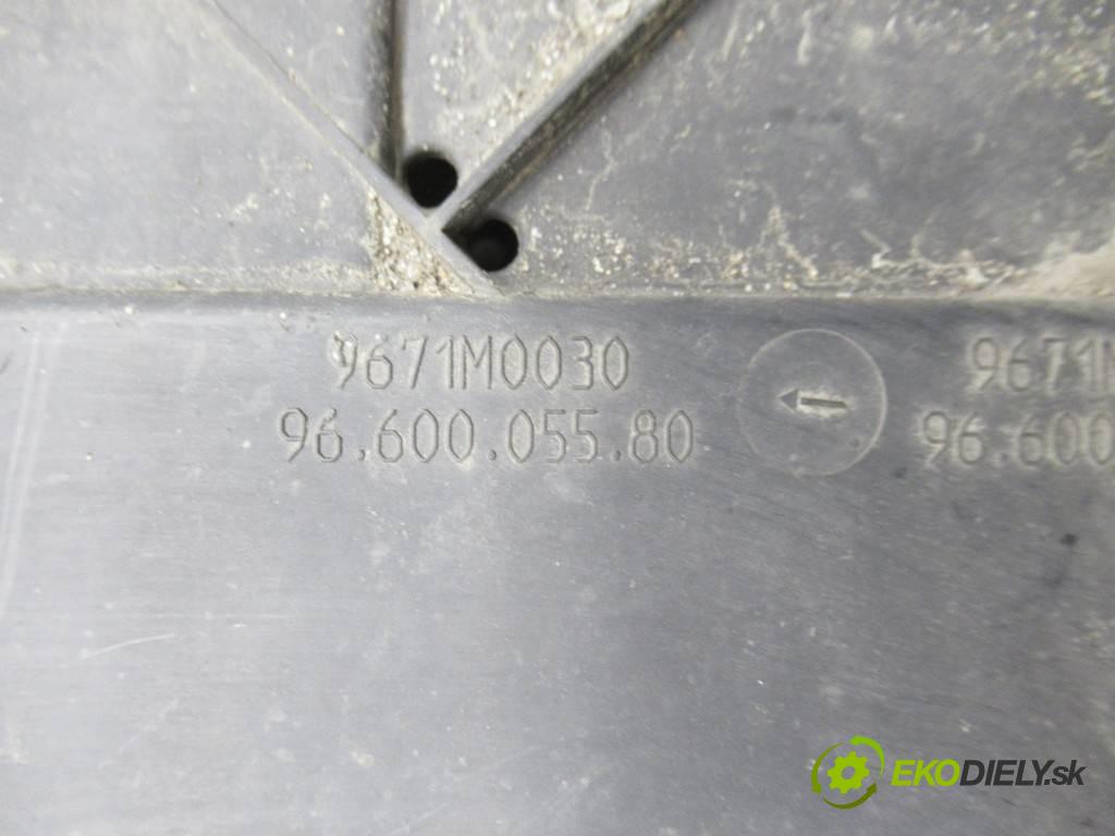 Citroen C4 Picasso    1.8B 125KM 06-13  clona pod motor plastová 9660005580
