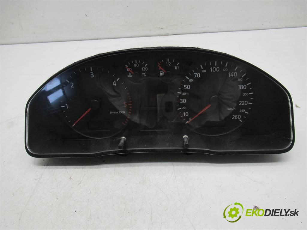 Audi A4 B5 FL  2000 85 kW KOMBI 5D 1.9TDI 115KM 96-01 1900 Prístrojovka 8D0920900H (Prístrojové dosky, displeje)