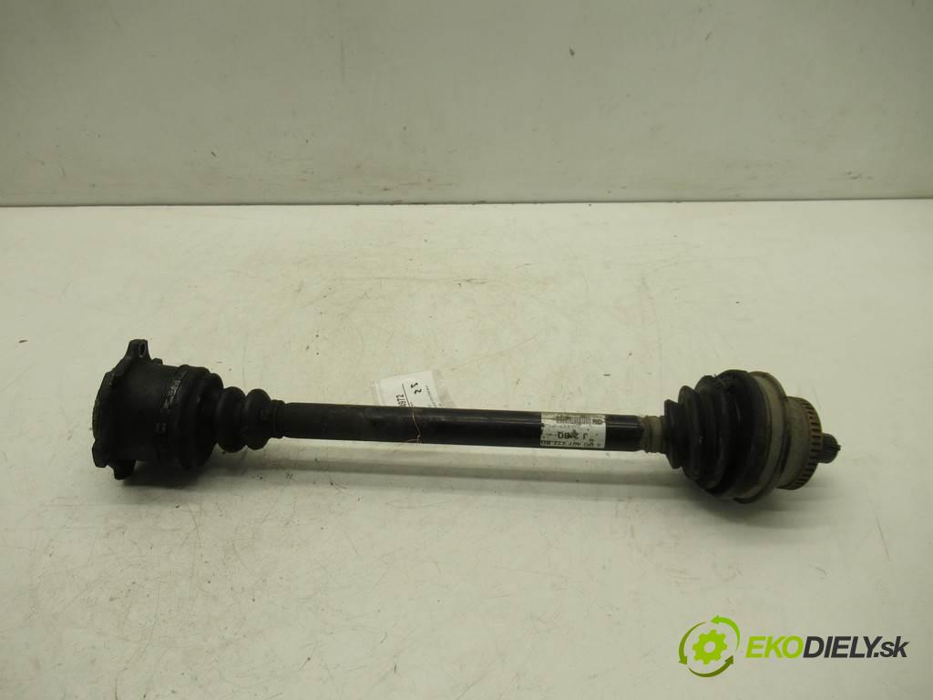 Audi A4 B5 FL  2000 85 kW KOMBI 5D 1.9TDI 115KM 96-01 1900 poloos pravá  (Poloosy)