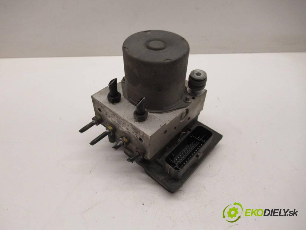 Audi A4 B7  2005 85KW SEDAN 4D 1.9TDI 116KM 04-08 1900 Pumpa ABS 8E0910517D 8E0614517AK (Pumpy ABS)