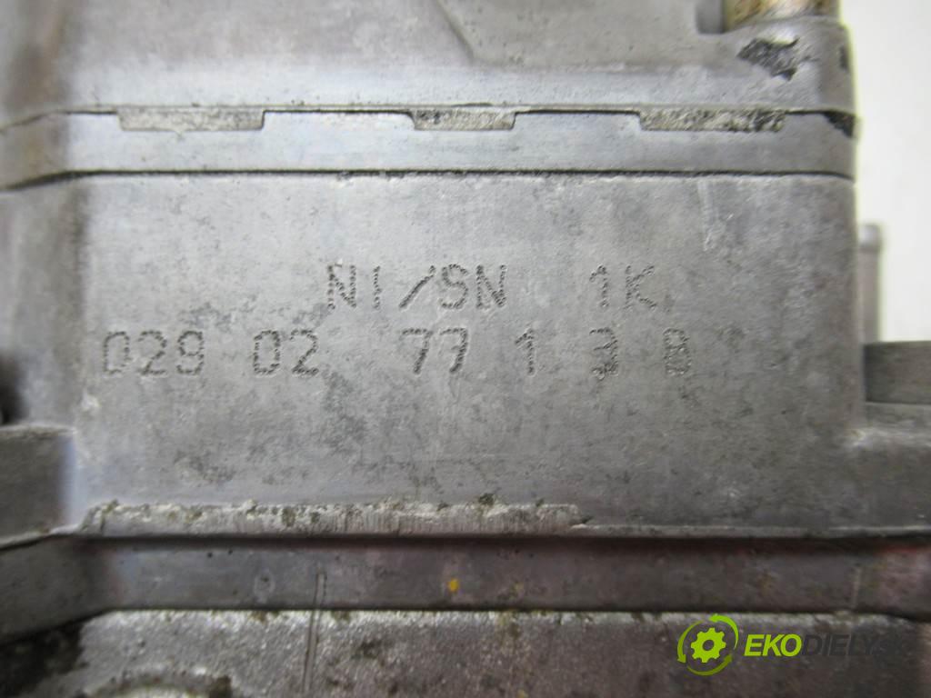 Skoda Octavia I LIFT  2002 81 kW KOMBI 5D 1,9TDI 110KM 00-10 1900 Pumpa vstrekovacia 038130107D (Vstrekovacie čerpadlá)