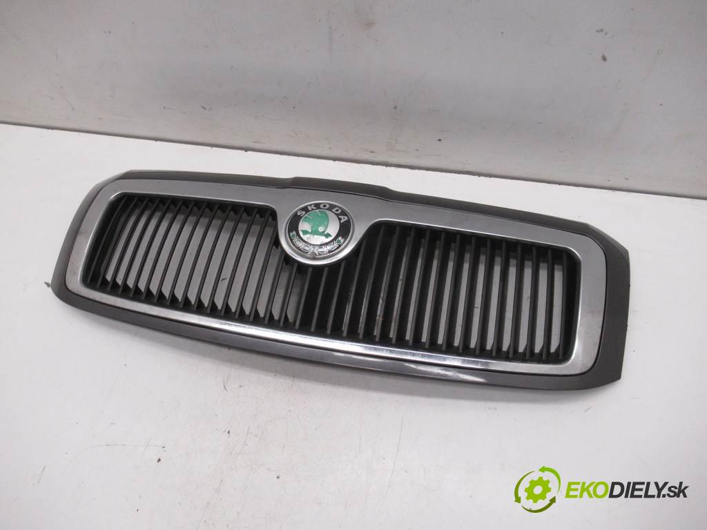 Skoda Superb  2004 142 kW 2.8B V6 193KM 01-08 2800 Mriežka maska 3U0853651C (Mriežky, masky)