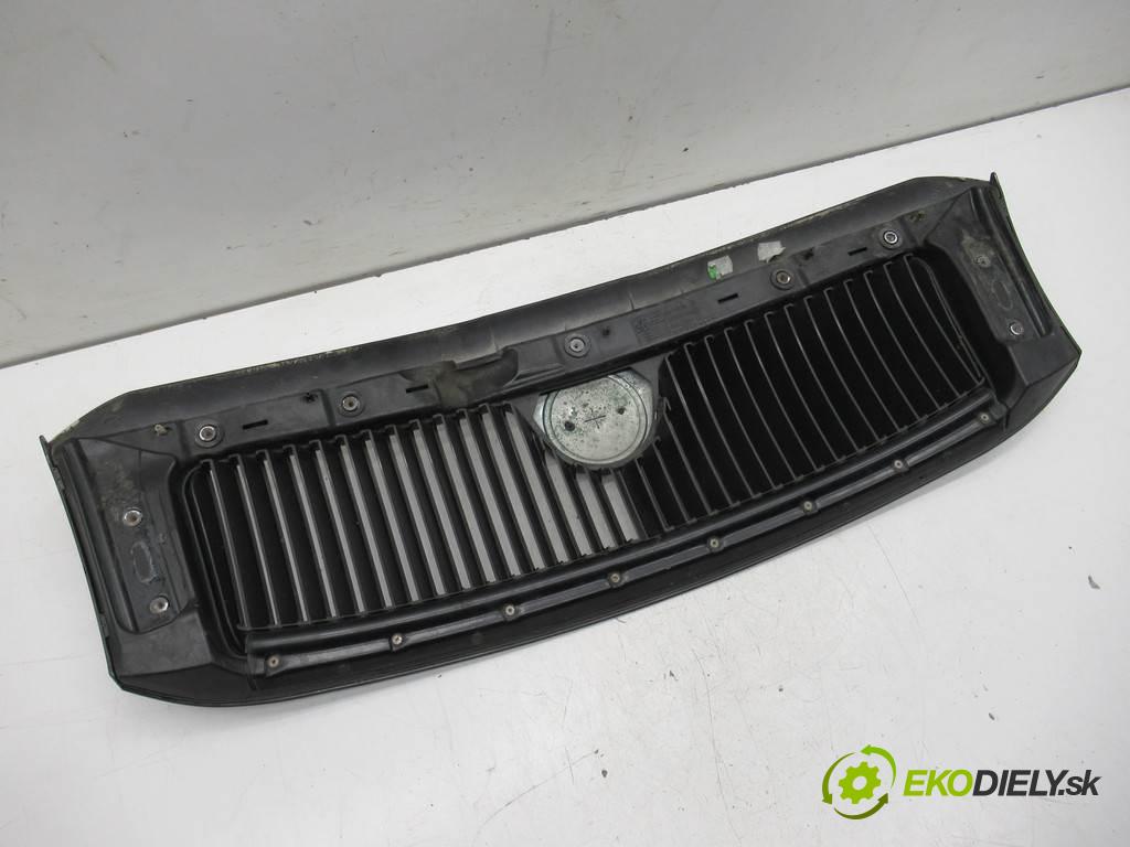 Skoda Superb  2004 142 kW 2.8B V6 193KM 01-08 2800 Mriežka maska 3U0853651C (Mriežky, masky)