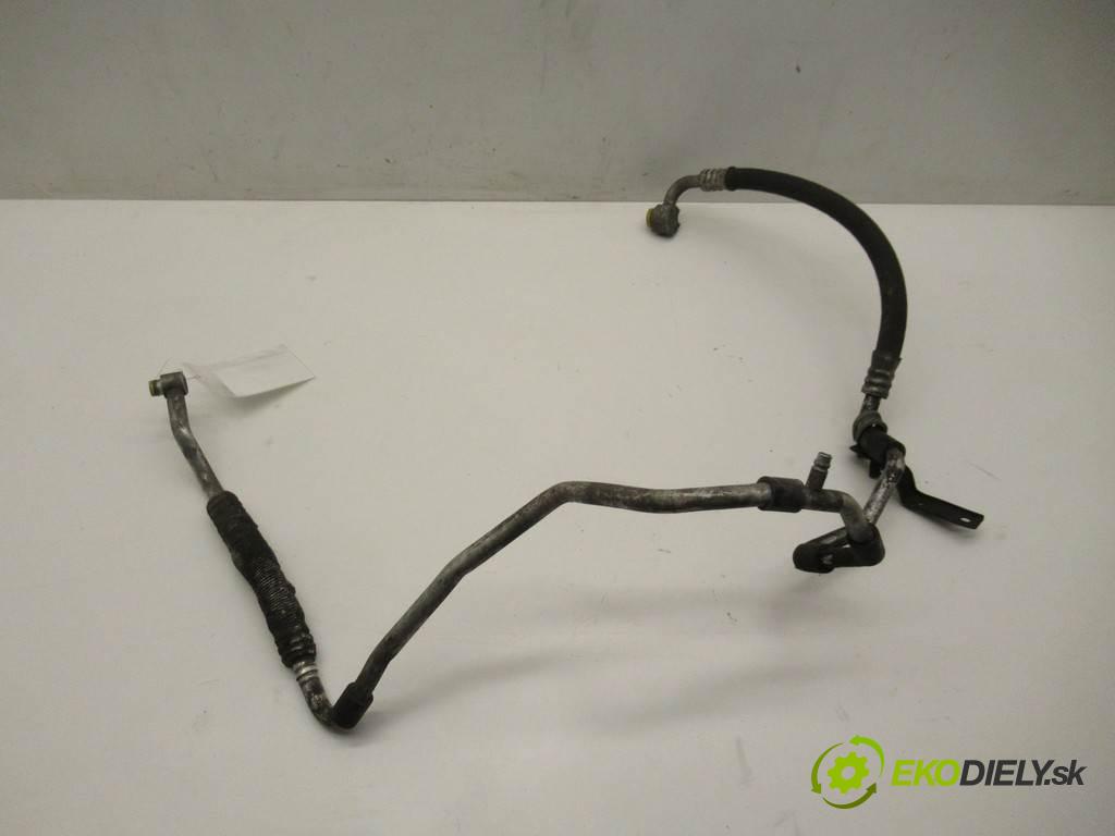 Volkswagen Caddy    2K 1.9TDI 105KM 03-10  rúrka klimatizácie  (Rúrky klimatizácie)