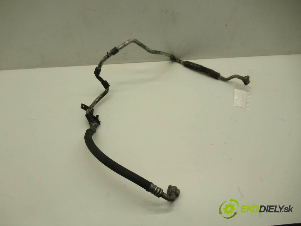 Volkswagen Caddy    2K 1.9TDI 105KM 03-10  rúrka klimatizácie  (Rúrky klimatizácie)