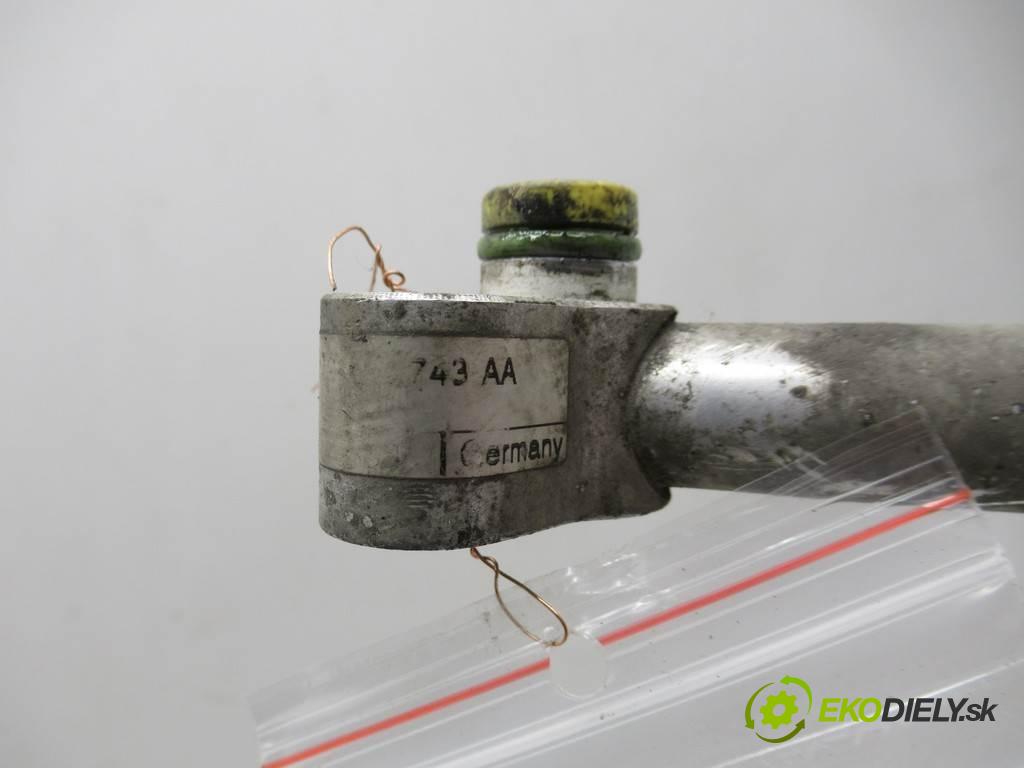 Volkswagen Caddy    2K 1.9TDI 105KM 03-10  rúrka klimatizácie  (Rúrky klimatizácie)