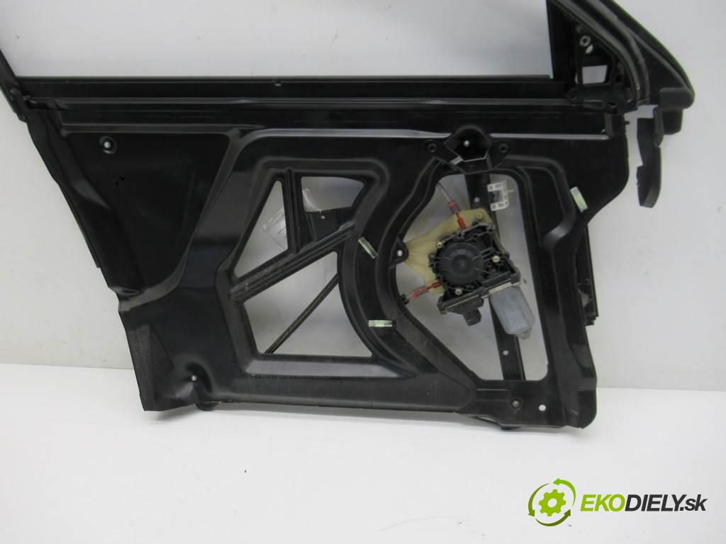 Audi A3 8L FL  2001 96 kW HATCHBACK 5D 1.9TDI 130KM 00-03 1900 mechanismus okna přední část levý 8L4959801C