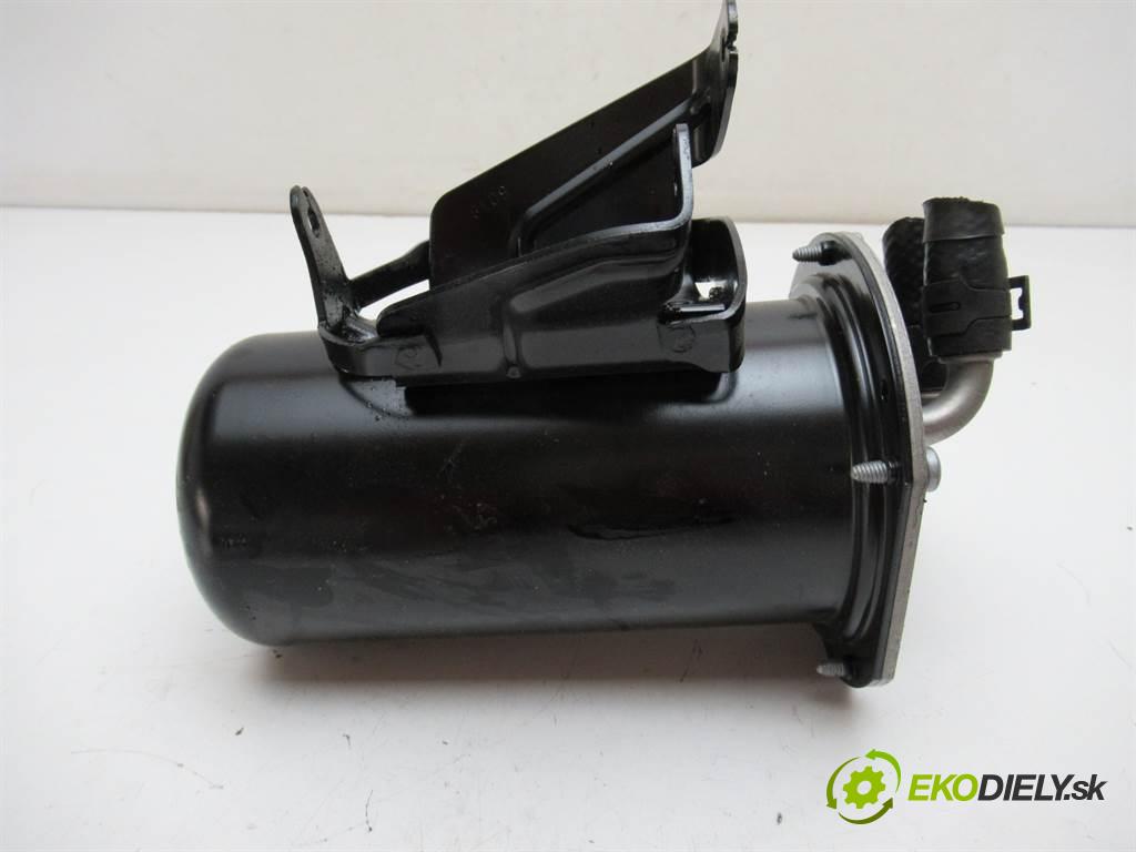 Skoda Octavia III LIFT  2019 110 kW SEDAN 4D 2.0TDI 150KM 16-20 2000 obal filtra paliva 5Q0127399FM (Kryty palivové)