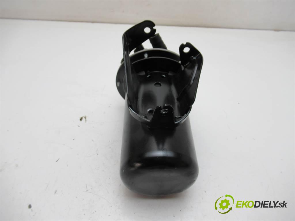 Skoda Octavia III LIFT  2019 110 kW SEDAN 4D 2.0TDI 150KM 16-20 2000 obal filtra paliva 5Q0127399FM (Kryty palivové)