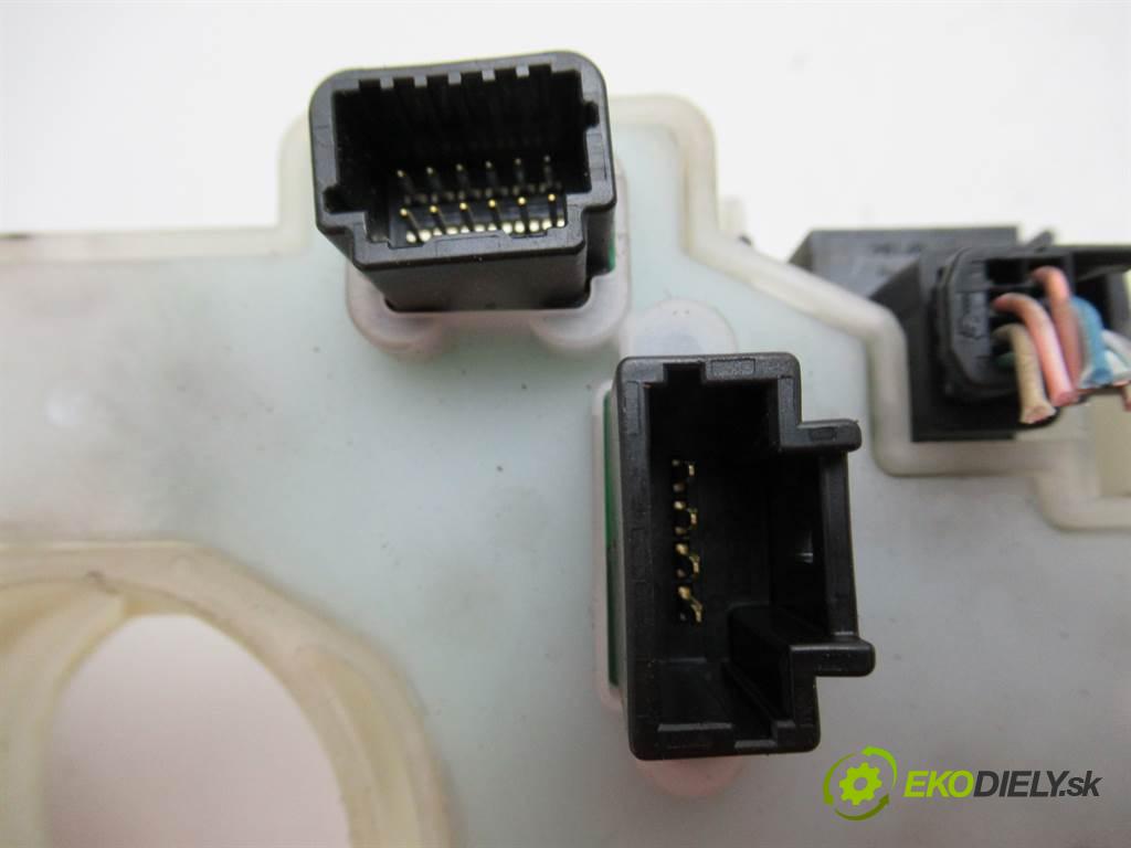 Renault Megane III  2012 81KW KOMBI 5D 1.5DCI 110KM 08-15 1500 Prepínač kombinovaný 255522540R (Prepínače, spínače, tlačidlá a ovládače kúrenia)