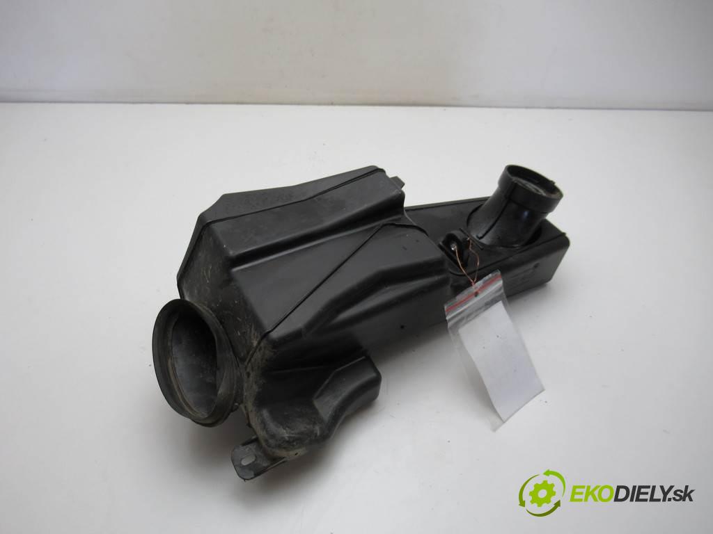 Dacia Duster I LIFT    4X4 1.6B 105KM 13-18  rezonátor vzduchu 165853783R