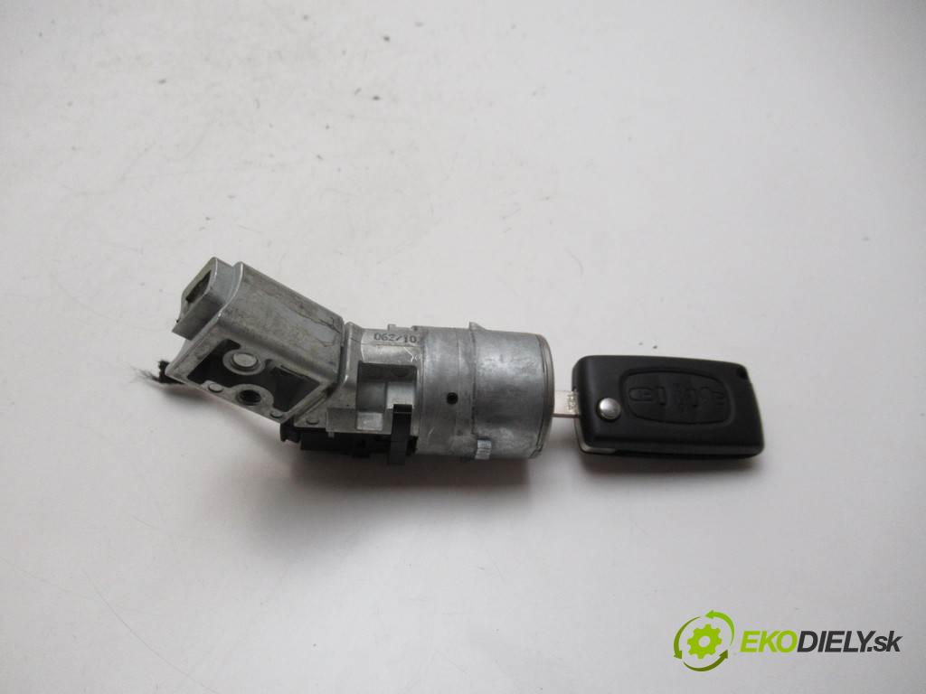 Citroen C5 III  2010 177 kW KOMBI 5D 3.0HDI V6 241KM 08-17 3000 spinačka 36410600 (Spínacie skrinky a kľúče)