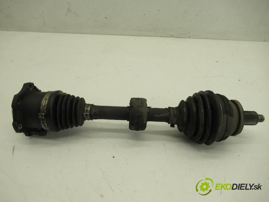 Skoda Fabia II  2009 59 kW KOMBI 5D 1.4TDI 80KM 06-14 1400 Poloos ľavá strana  (Poloosy)