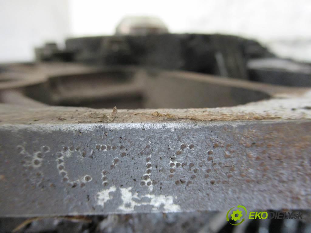 Volkswagen Passat B6  2005  SEDAN 4D 1.9TDI 105KM 05-10 1900 Motor BKC (Motory (kompletné))