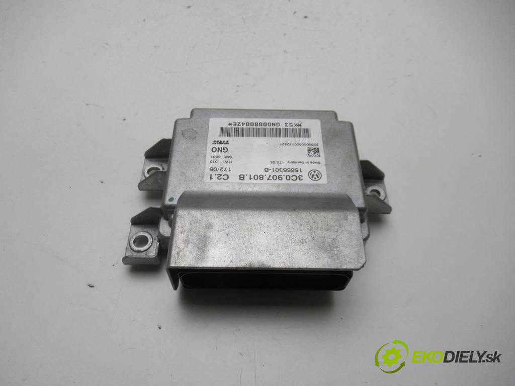 Volkswagen Passat B6    SEDAN 4D 1.9TDI 105KM 05-10  Modul brzdy ručnej brzdy 3C0907801B