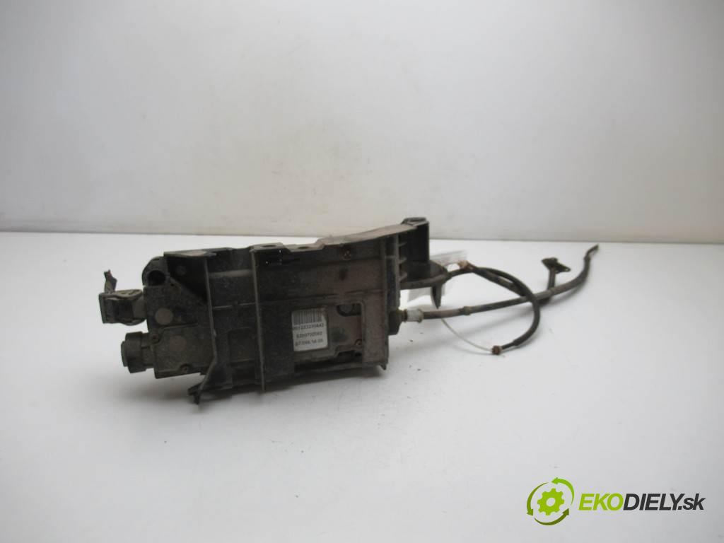 Renault Scenic II    1.6B 112KM 03-06  brzda ruční elektrický 8200702092 (Ruční brzdy)