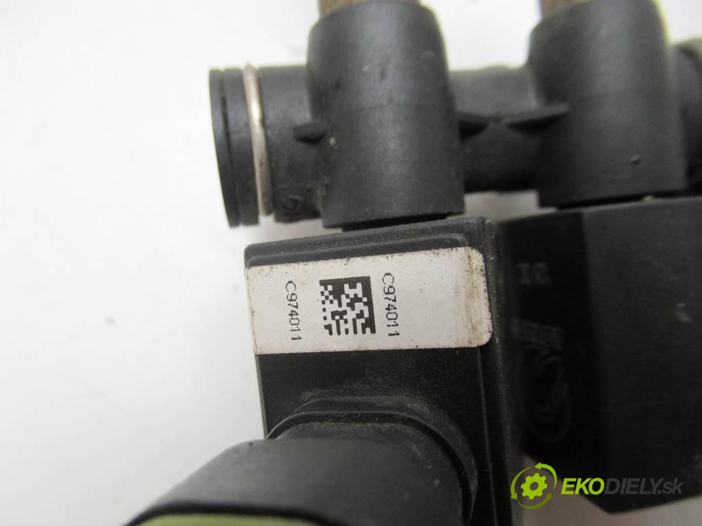 . .    A  Vstrekovače do plynového pedálu LPG LOVATO
