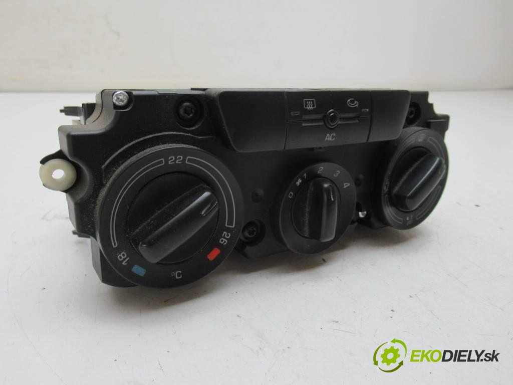 Skoda Octavia II  2007 77 kW LIFTBACK 1.9TDI 105KM 04-08 1900 Panel ovládania kúrenia 1Z0820045A (Prepínače, spínače, tlačidlá a ovládače kúrenia)