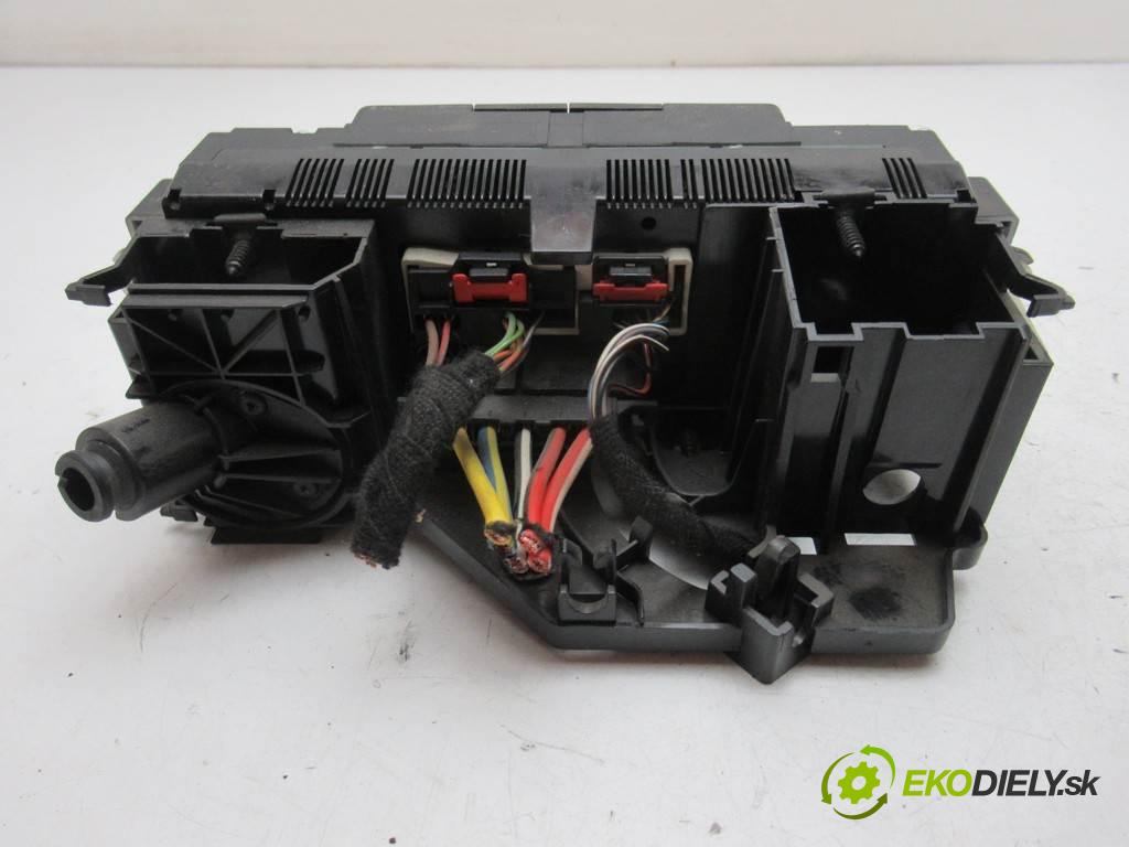 Skoda Octavia II  2007 77 kW LIFTBACK 1.9TDI 105KM 04-08 1900 Panel ovládania kúrenia 1Z0820045A (Prepínače, spínače, tlačidlá a ovládače kúrenia)