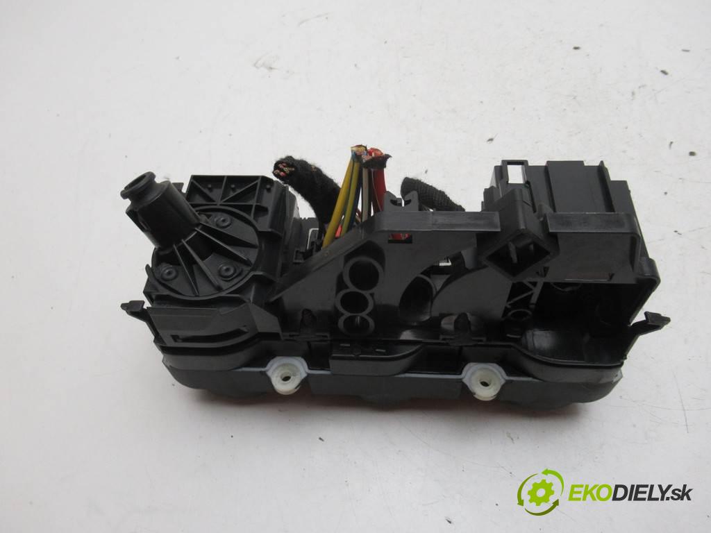 Skoda Octavia II  2007 77 kW LIFTBACK 1.9TDI 105KM 04-08 1900 Panel ovládania kúrenia 1Z0820045A (Prepínače, spínače, tlačidlá a ovládače kúrenia)