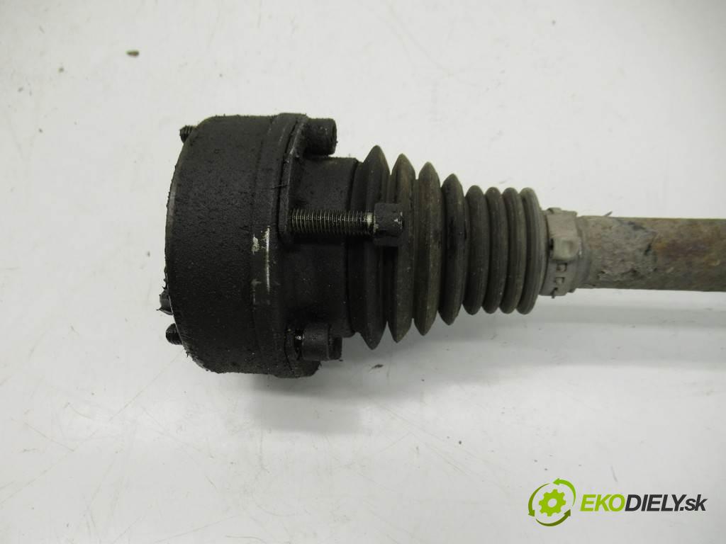 Skoda Octavia II  2007 77 kW LIFTBACK 1.9TDI 105KM 04-08 1900 Poloos ľavá strana  (Poloosy)