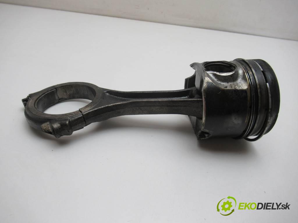 Audi A5 8T    COUPE QUATTRO S-LINE  3.0TDI 240KM 07-11  piest - ojnica CAPA (Piesty)